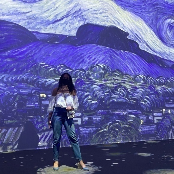 White off the shoulder lose flowy top XS - Picture 5 of 10